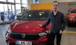 Aracını Tarlaya Çekip Kendini Yaktı