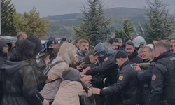 KOÜ'de Polisle Öğrenciler Arasında Arbede!