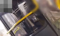 Halk Otobüsünde Öpüşme Tartışması: “Sevişme Yeri mi Burası?”