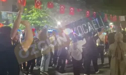 Konser Çıkışı Slogan Atıp Yürüyüş Yaptılar