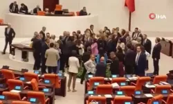 CHP TBMM'de Kürsüyü İşgal Etti