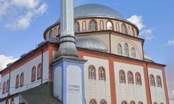 SEVİNDİKLİ CAMİİ’NDE SKANDAL: YER DEĞİŞİKLİĞİ KARARINA RAĞMEN GÖREV TERKİ YAPILMADI