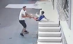 Çocuğu Merdivenlerden Yere Çaldı