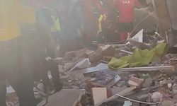Gebze’de Enkaz Altındaki Aile İçin Arama Kurtarma Çalışmaları 10’uncu Saatte