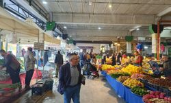Doğu Kışla'da Pazar Rüzgârı: Bolluk Geldi, Fiyatlar Karıştı!