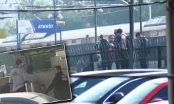 Marmaray'da trenle duvar arasına sıkıştı!