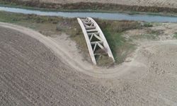 Yıllar Sonra Su Altından Çıktı: Tarihi Köprü Kuraklıkla Ortaya Çıktı