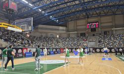 Kocaeli Kadın Basketbol - Dardanel Çanakkale Belediyespor maçı yarım saate yakın durdu
