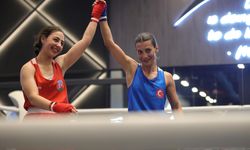 Ayşen, Riyad’da şanlı bayrağımızı göndere çekti