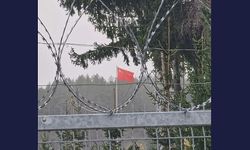 Ruslar, Litvanya Sınırında Sovyet Bayrağı Dalgalandırdı