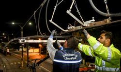 Tramvayda gece bakım, gündüz ulaşım: Akçaray 7/24 hizmette