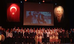 Öğrenciler 87 Yıldır Sönmeyen Ata Sevgisini Gösterdi