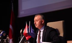 Büyükakın’dan zor soru: “Küçücük kaymayı bile tespit edemeyen İzmit Belediyesi, metroyu nasıl tespit etti?"