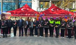 Kocaeli Emniyetinden Kadınlara Çiçekli Farkındalık