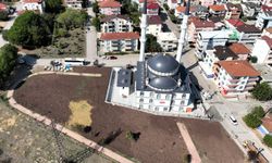 Yeşilova Boğaziçi Camii Çevresi Modern Bir Görünüme Kavuştu