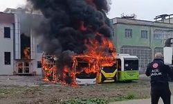 Kocaeli ve Bursa Otobüsleri Aynı Yangında Yandı!