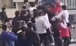 Liseliler Birbirini Yere Çaldı