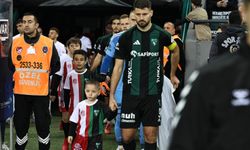 Kocaelispor- Antalyaspor maçında seremoni de paylaşıldı