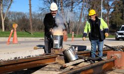 Kartepe Tramvay Hattı’nda raylar kaynak ile birleşiyor
