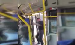 Otobüstekileri Satırla Doğramaya Kalktı