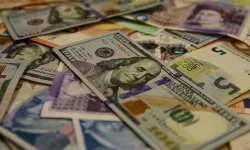 Dolar ve Euro'da Pazar Hareketliliği