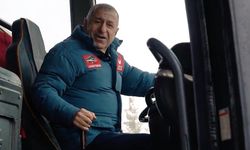 Özdağ: Neden vatanınızda kutlamıyorsunuz?