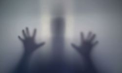 8 Yaşındaki Çocuğu Camide İstismar Etti!