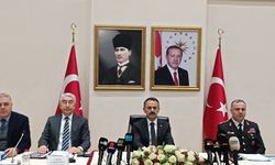 Vali Aktaş: “Gemideki 25 Mürettebatı Örnek Bir Operasyonla Kurtardık”