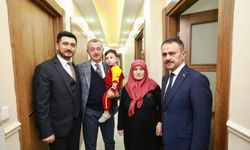 Vali Aktaş ve Başkan Büyükakın, bu yıl da geleneği bozmadı: İlk ziyaret şehit ailelerine yapıldı