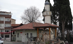 Yumurta parasıyla yapılan 395 yıllık cami restorasyona alındı