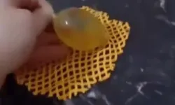 Çocuğuna Aldığı Oyuncağın İçinden Prezervatif Çıktı