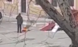 İzmit’te Bayrak Yakan 3 Kişi Tutuklandı