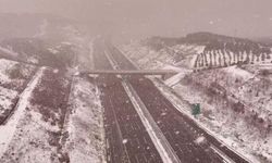 Kuzey Marmara Otoyolu’nda Lapa Lapa Kar: Beyaz Örtü Havadan Görüntülendi