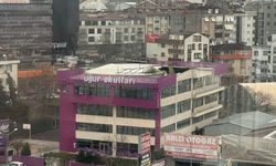 Kocaeli'yi Fırtına Vurdu! Okul Çatısı Koptu