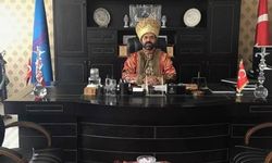 Padişah kaftanı eleştirildi, sandıkta sonuç değişmedi