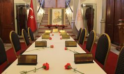 Gazi Mustafa Kemal Paşa Cumhuriyeti İzmitten Duyurdu