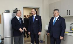 Kürşad Zorlu’dan Başkan Büyükakın’a Tebrik