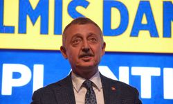 Başkan Büyükakın: "5 Sene Çivi Çakmadılar, Gelsinler Öğretelim’"