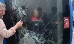 Mahkum Taşıyan Araç Devrildi: Jandarmalar Böyle Kurtarıldı