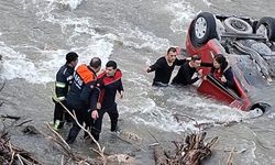 Anne Kız Nehre Uçtu!