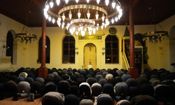 700 Yıllık Camide İlk Teravih