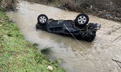 Sağanakta Dereye Sürüklenen Otomobil Ertesi Gün Bulundu
