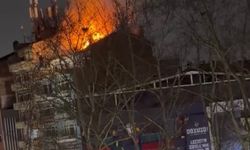 İzmit’te Korkutan Yangın: 7 Katlı Binanın Çatısı Alev Aldı
