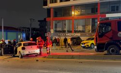 Kocaeli'de İki Araç Birbirine Girdi