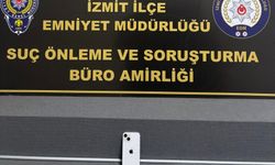 Hemşireyim Dedi Telefonları Alıp Yürüdü