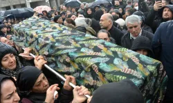 Ayrılmak İsteyen Kadını Mezarlıkta Boğdu