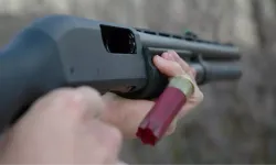 Civata İçin Kuzenini Tüfekle Vurdu