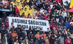 Rakip tribünden anlamlı pankart: Harda Kaçmaz