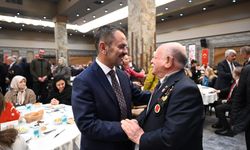 Vali Aktaş ve Başkan Büyükakın Şehit Aileleriyle İftarda