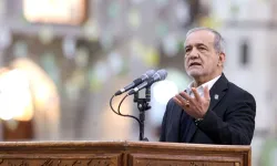 Pezeşkiyan Ulusa Seslendi: Saldırılarımız Sürecek